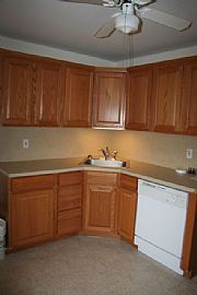 Spacious 3 Br, 1 Ba House - Close to Train and Shops in Metuchen, NJ (Photo 6 of 7)