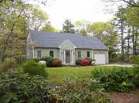3 Bedroom, 2bath House on Cape Cod - Great Location in Mashpee, MA