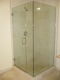 Spacious, Beautiful 3 BR, 3 BA Home with Lots of Natural Light! in North Hollywood, CA (Photo 7 of 9)