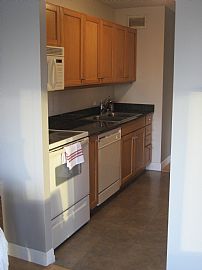 Magnificent Mile High Rise Unit with Amazing City Views! in Chicago, IL (Photo 7 of 7)