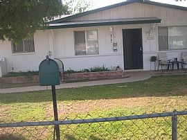 REMODELED 4 BR, 3 BA IN GREAT LOCATION - PETS WELCOME in Phoenix, AZ