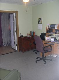 REMODELED 4 BR, 3 BA IN GREAT LOCATION - PETS WELCOME in Phoenix, AZ (Photo 3 of 8)