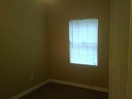 UPDATED 4 BR, 2 BA APARTMENT COTTAGE NEAR DOWNTOWN in Atlanta, GA (Photo 4 of 9)