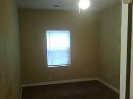 UPDATED 4 BR, 2 BA APARTMENT COTTAGE NEAR DOWNTOWN in Atlanta, GA (Photo 5 of 9)