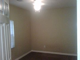 UPDATED 4 BR, 2 BA APARTMENT COTTAGE NEAR DOWNTOWN in Atlanta, GA (Photo 6 of 9)