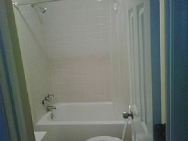 UPDATED 4 BR, 2 BA APARTMENT COTTAGE NEAR DOWNTOWN in Atlanta, GA (Photo 7 of 9)