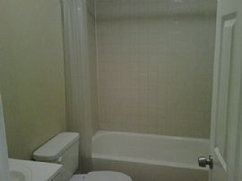 UPDATED 4 BR, 2 BA APARTMENT COTTAGE NEAR DOWNTOWN in Atlanta, GA (Photo 8 of 9)