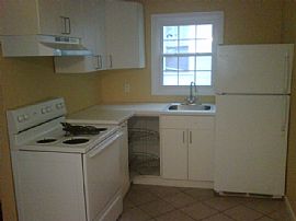 UPDATED 4 BR, 2 BA APARTMENT COTTAGE NEAR DOWNTOWN in Atlanta, GA (Photo 9 of 9)