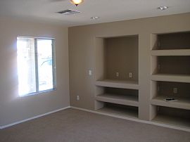 Beautiful 3 BR, 2 BA Bungalow with Fully Equipped Kitchen in Buckeye, AZ (Photo 3 of 12)