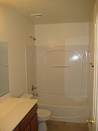 Beautiful 3 BR, 2 BA Bungalow with Fully Equipped Kitchen in Buckeye, AZ (Photo 4 of 12)