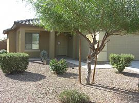 Beautiful 3 BR, 2 BA Bungalow with Fully Equipped Kitchen in Buckeye, AZ (Photo 8 of 12)