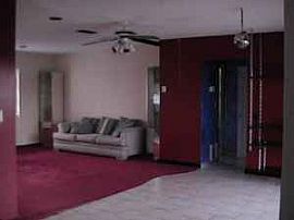 Lovely 2 Br, 2 Ba House on Canal with 1 Car Garage in Tamarac, FL (Photo 3 of 4)