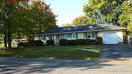 Large 3 BR, 2 BA Ranch House in Great Neighborhood in Woodbridge, NJ