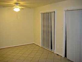 Newly Renovated 3 BR, 2.5 BA End Unit Townhouse  in Montgomery Village, MD (Photo 5 of 5)