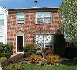 Great 3 BR, 2 BA End Unit In Small Private Townhome Community  in Dale City, VA