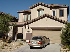 SUPER NICE LARGE 4 BR, 3.5 BA HOME - NEW APPLIANCES! in Henderson, NV
