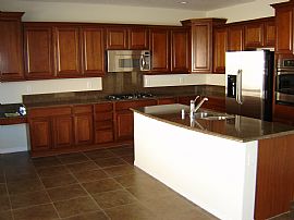 SUPER NICE LARGE 4 BR, 3.5 BA HOME - NEW APPLIANCES! in Henderson, NV (Photo 4 of 6)