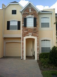 Beautiful 3 BR, 2.5 BA Townhome in Gated Neighborhood in Kissimmee, FL