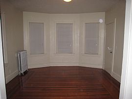 Spacious 2 Bedroom 1st Floor Ready to Move in  in Providence, RI (Photo 3 of 5)