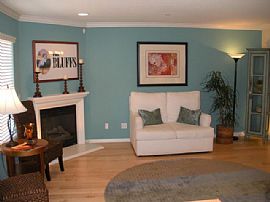 Beautiful 3 to 4 Bedroom Townhome with Lagoon and Ocean Views in Carlsbad, CA (Photo 5 of 7)