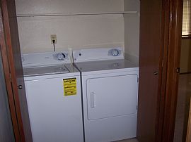 Cozy 2 BR, 2 BA Condo with All Appliances Included in Longmont, CO (Photo 5 of 6)