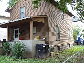 Charming 4 Bedroom - 5 Person House at IM Building in Ann Arbor, MI