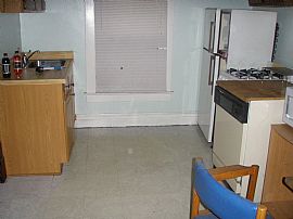 Charming 4 Bedroom - 5 Person House at IM Building in Ann Arbor, MI (Photo 2 of 8)