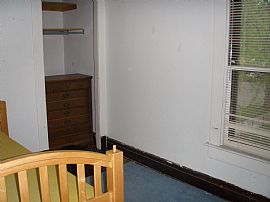 Charming 4 Bedroom - 5 Person House at IM Building in Ann Arbor, MI (Photo 6 of 8)