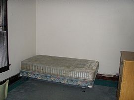 Charming 4 Bedroom - 5 Person House at IM Building in Ann Arbor, MI (Photo 8 of 8)