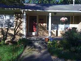 Charming 3 BR, 1.5 BA House in GREAT Location with Garage in Tulsa, OK