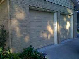 Charming 3 BR, 1.5 BA House in GREAT Location with Garage in Tulsa, OK (Photo 2 of 3)