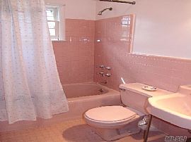 Newly Renovated House in Colonial Douglas Manor in Douglaston, NY (Photo 7 of 8)