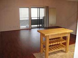 Gorgeous 1 Bedroom with Loft Condo - First Month Rent FREE in Houston, TX (Photo 2 of 7)