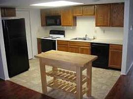 Gorgeous 1 Bedroom with Loft Condo - First Month Rent FREE in Houston, TX (Photo 4 of 7)