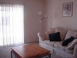 Nice 4 bedroom Home near Glendale Stadiums and Spring Training in Youngtown, AZ (Photo 3 of 8)