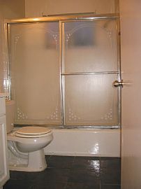 BEAUTIFUL, Newly Renovated 2 Bedroom Townhome in Oakland, CA (Photo 2 of 6)