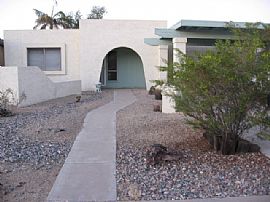 Nice 2 Bedroom, 2 Bathroom Home in SW Phoenix in Phoenix, AZ