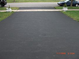 Big 4 BR, 2.5 House on Forest Preserve in Cul De Sac in Bolingbrook, IL (Photo 5 of 8)