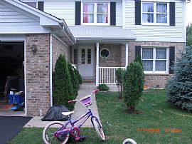 Big 4 BR, 2.5 House on Forest Preserve in Cul De Sac in Bolingbrook, IL (Photo 7 of 8)