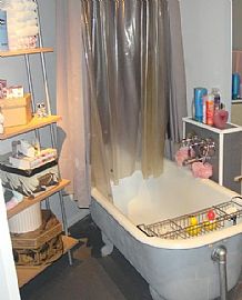 Nice 1 BR, 1 BA Bungalow, All Utilities and Appliances Included! in Hollywood, CA (Photo 7 of 7)