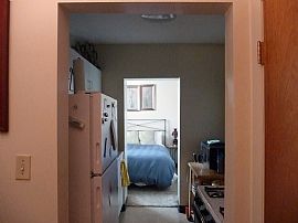 Great 1 Bedroom Commuter Apartment with a Galley Kitchen in Wollaston, MA (Photo 2 of 3)