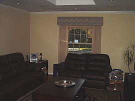 Wonderful 4 Bedroom DTC Home with New Kitchen in Centennial, CO (Photo 6 of 9)