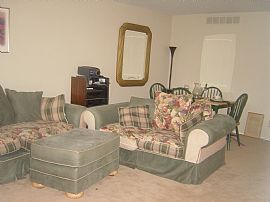 Wonderful 4 Bedroom DTC Home with New Kitchen in Centennial, CO (Photo 7 of 9)