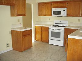 Beautiful 4 BR, 3 BA Home + Bonus Room - Need Renter Fast in Bakersfield, CA (Photo 1 of 6)