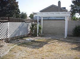 Beautiful 4 BR, 3 BA Home + Bonus Room - Need Renter Fast in Bakersfield, CA