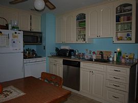 MIDDLETOWN 3 BEDROOM HOUSE WITH FULLY FINISHED BASEMENT in Middletown, CT