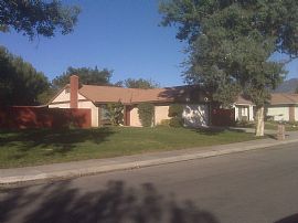 Very Clean, 3B-2B House, Near CSUSB in San Bernardino, CA