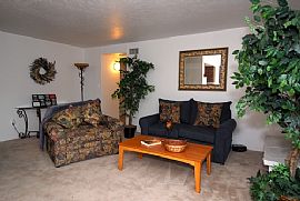 Spacious 2 BR, 1.5 BA Apartment Starting At $610!  900 sq. ft. in Denver, CO (Photo 1 of 12)