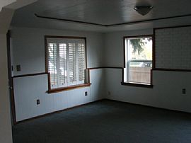 Quaint 2 Bedroom with Brick Patio Backyard that has RV Port in Vancouver, WA (Photo 7 of 12)