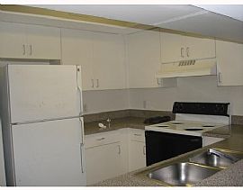 Newly Remodeled 1 Bedroom Condo in Exclusive Luxurious Community in Hollywood, FL (Photo 6 of 9)